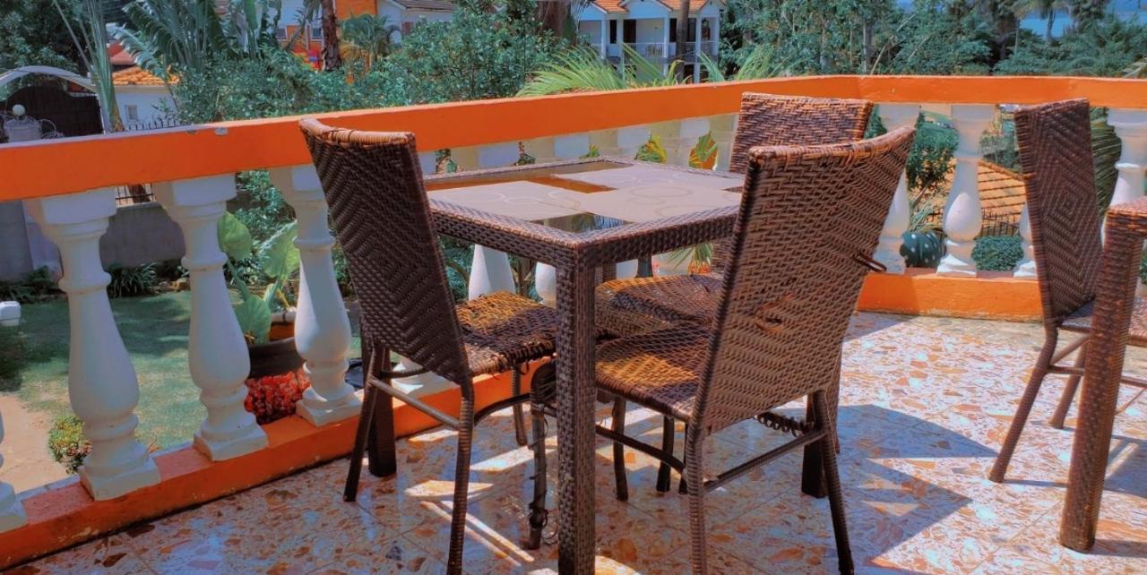 La Feve Beach Bed And Breakfast Entebbe Ngoại thất bức ảnh