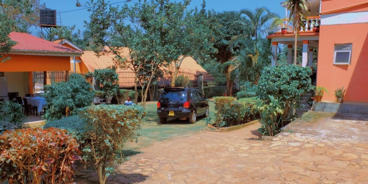 La Feve Beach Bed And Breakfast Entebbe Ngoại thất bức ảnh