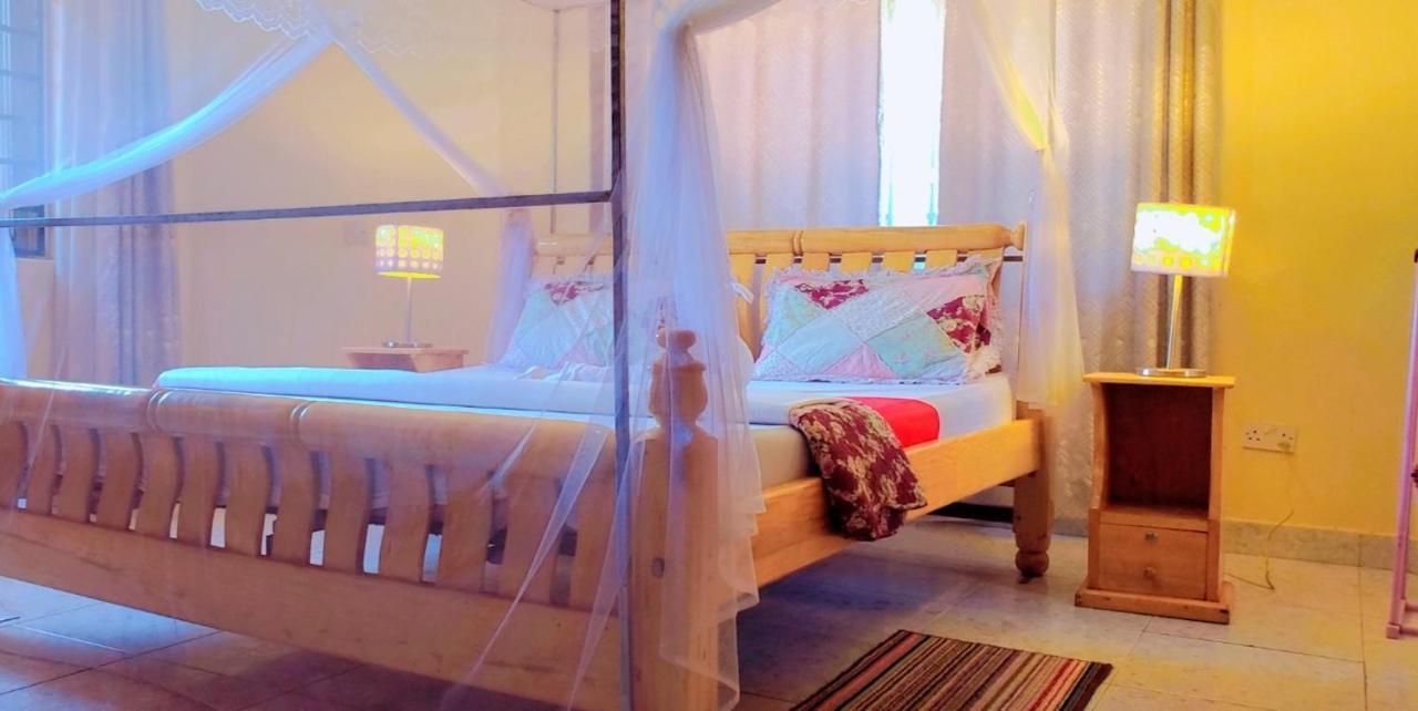 La Feve Beach Bed And Breakfast Entebbe Ngoại thất bức ảnh