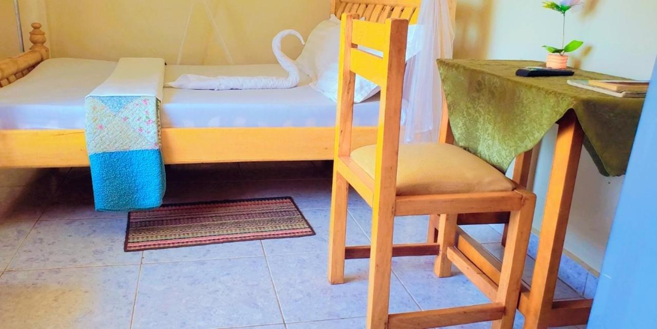 La Feve Beach Bed And Breakfast Entebbe Ngoại thất bức ảnh