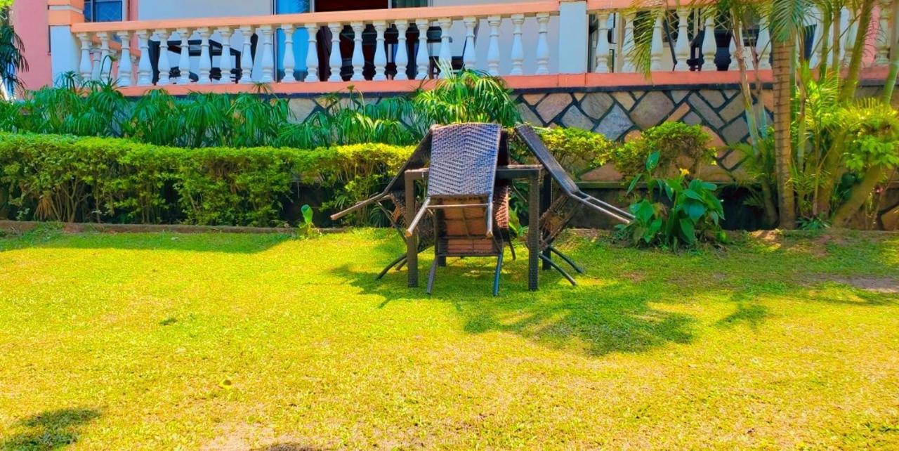 La Feve Beach Bed And Breakfast Entebbe Ngoại thất bức ảnh
