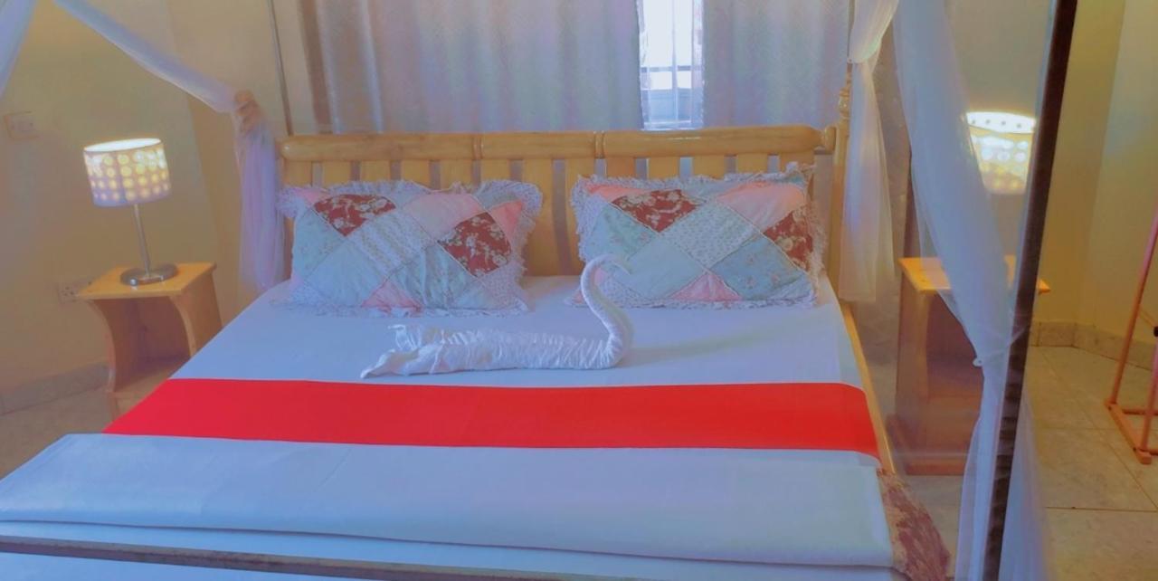 La Feve Beach Bed And Breakfast Entebbe Ngoại thất bức ảnh
