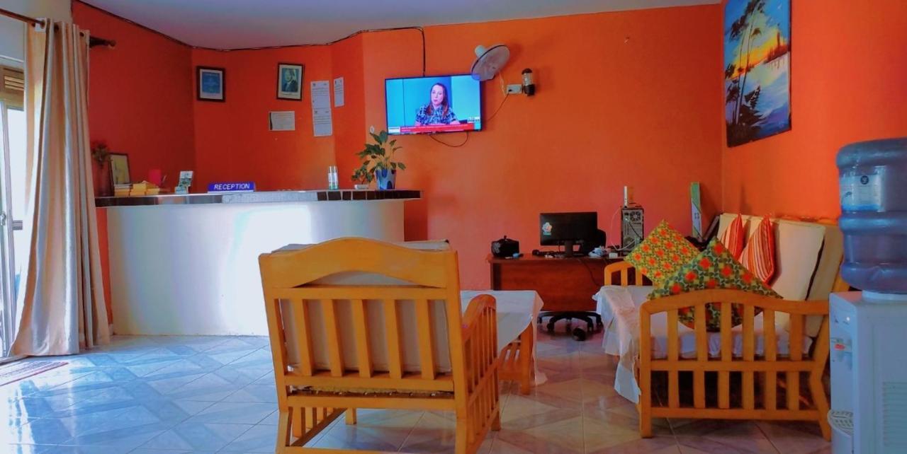 La Feve Beach Bed And Breakfast Entebbe Ngoại thất bức ảnh